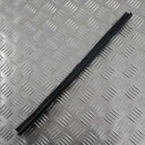Seal - Rear Side Door Bottom | Series LWB (109 Inch)