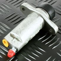 Clutch Slave Cylinder - LT77 5-speed | Defender, Series 3