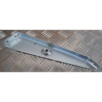Front Upper RH Seat Belt Anchor Bracket | Defender 2007-2016