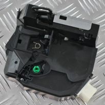 Left-Hand Front Door Latch - Right-hand drive | Freelander 1