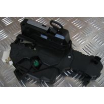 Right Hand Front Door Latch - Discovery 2 RHD | Front Door