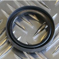 Stub Axle Outer Oil Seal - Defender, Range Rover Classic