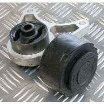 Right-Hand Rear Diff Mounting Bracket - Freelander 1 From VIN 4A412601