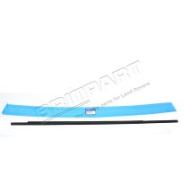 Right-Hand Front Door Window Seal - Front Door Exterior - Discovery 4