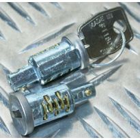 Side Door Lock Set - 2 Barrels and 2 Keys | Defender to 2001