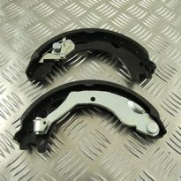 Rear Handbrake Shoe Kit - Parking Brake | Discovery, Range Rover Sport