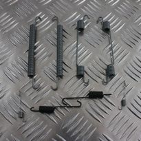 Rear Brake Return Spring Kit - Rear Brakes | Freelander 1 from 1A000001