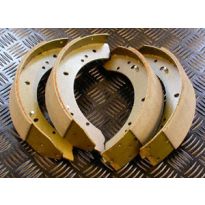 Rear Brake Shoes - 110in LWB, 11in drums | Defender, Series 1-3