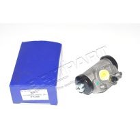 Right-Hand Rear Wheel Cylinder - Rear Drum Brake | Defender 90 1991-1993